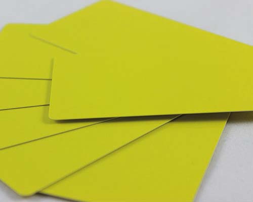Plastikkarten, 86 x 50 x 0,50 mm, gelb, 100 Karten pro Pack
