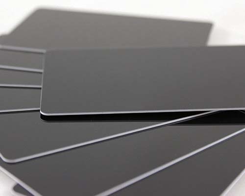 Plastikkarten, 86 x 50 x 0,50 mm, schwarz glänzend, 100 Karten pro Pack